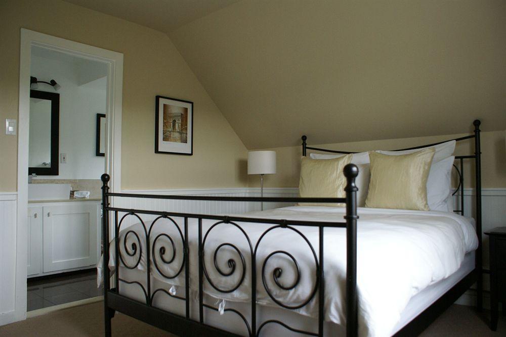 Auberge Sous L'Edredon B&B Saint-Sauveur Exterior photo